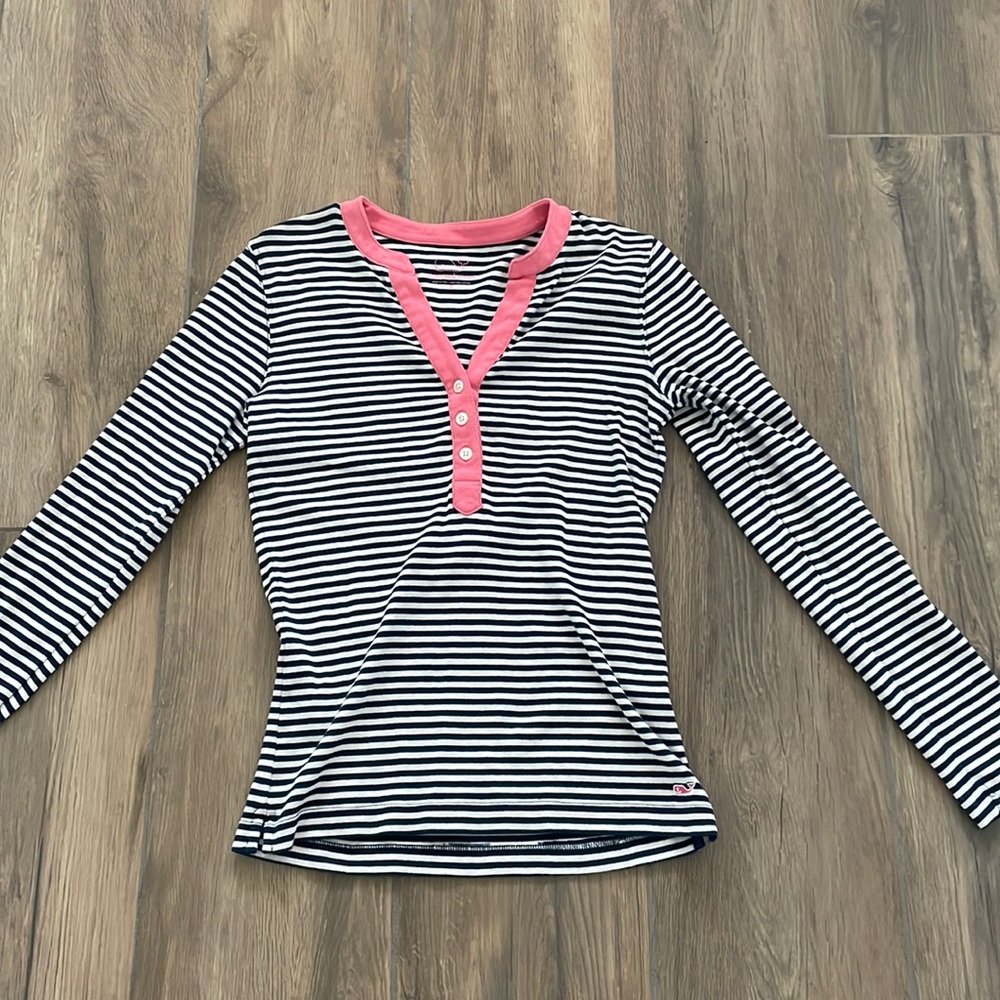 Vineyard Vines Long Sleeved Top